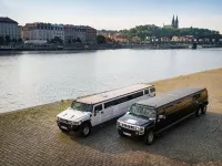 Hummer Voyage